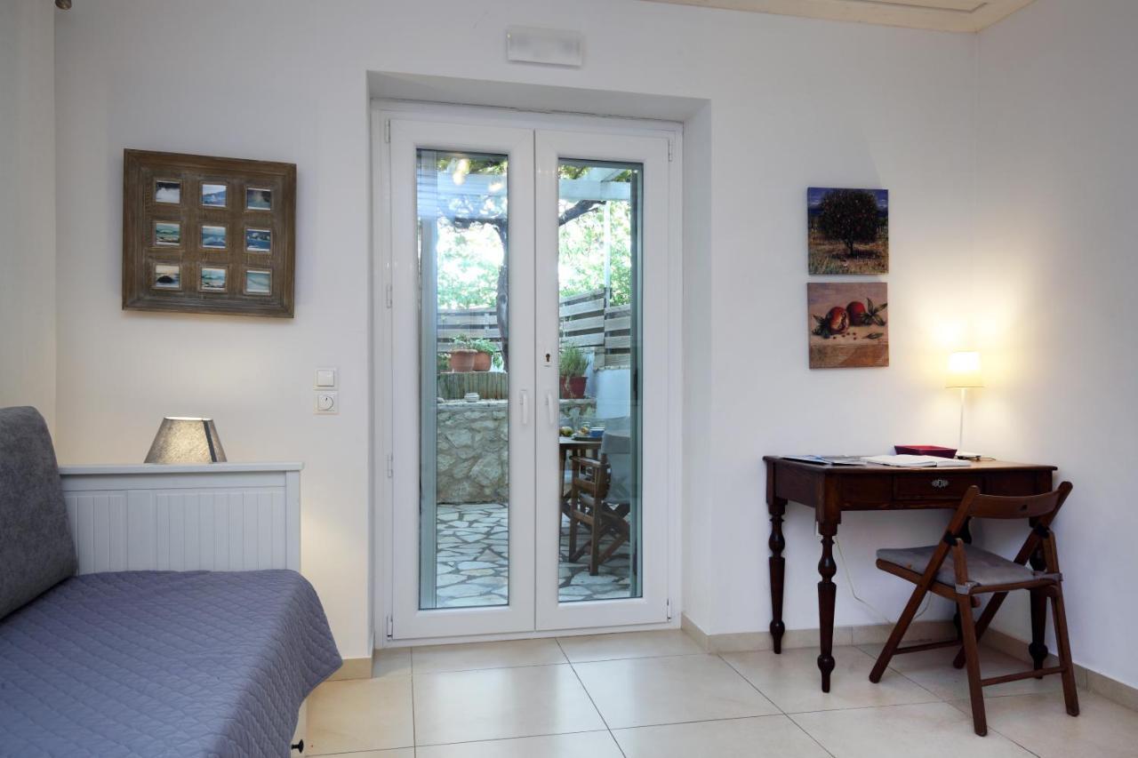 Wild Sea Apartments Agios Nikitas Exterior photo